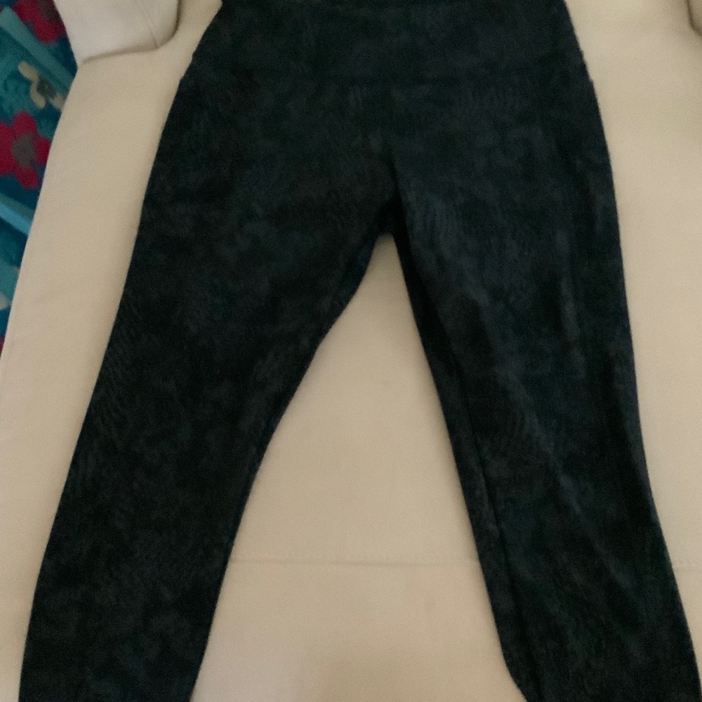 Danskin Black Textured Leggings